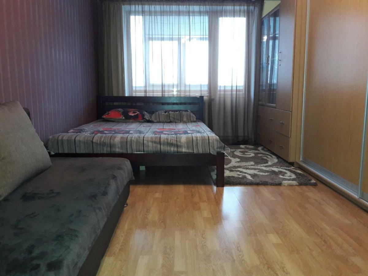 Apartment in the city center 切尔尼戈夫 外观 照片