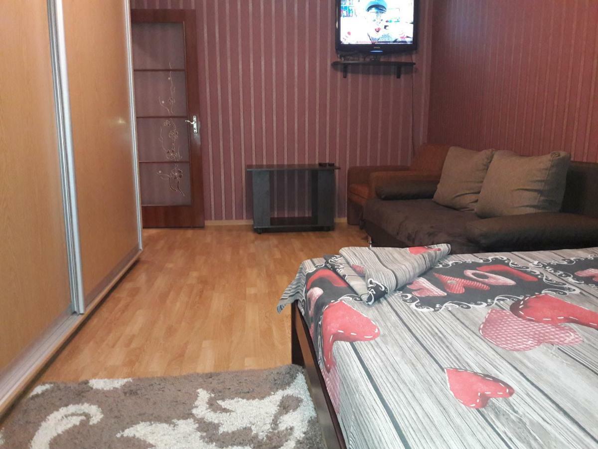 Apartment in the city center 切尔尼戈夫 外观 照片